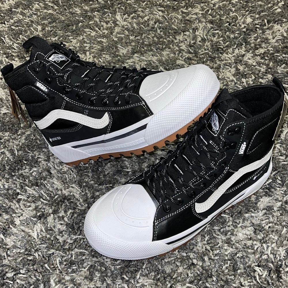 New VANS Sk8-Hi GORE-TEX MTE-3 Waterproof High Top Sneakers - Picture 2 of 16